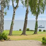 Erok - 100m From The Sea By Interhome 度假居